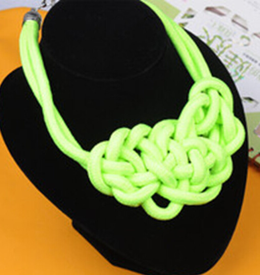 F001 NECKLACE single green